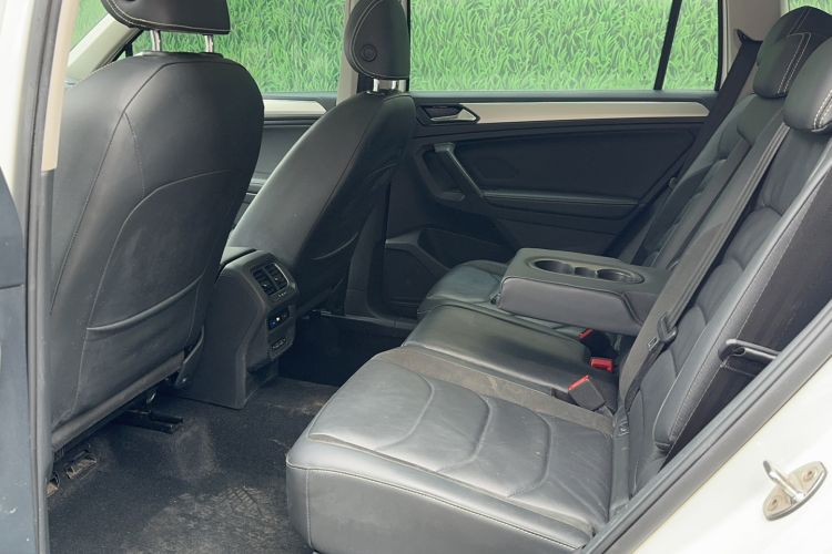 Used Volkswagen Tiguan L 2019 330TSI Automatic Two-Wheel Drive Panoramic Comfort Edition China VI Standard
