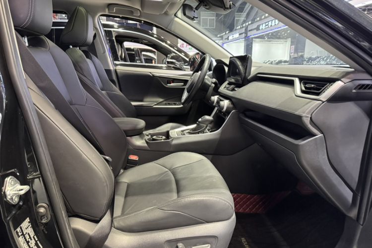 Used Toyota Wildlander 2023 2.0L CVT Two-Wheel Drive Luxury PLUS Edition
