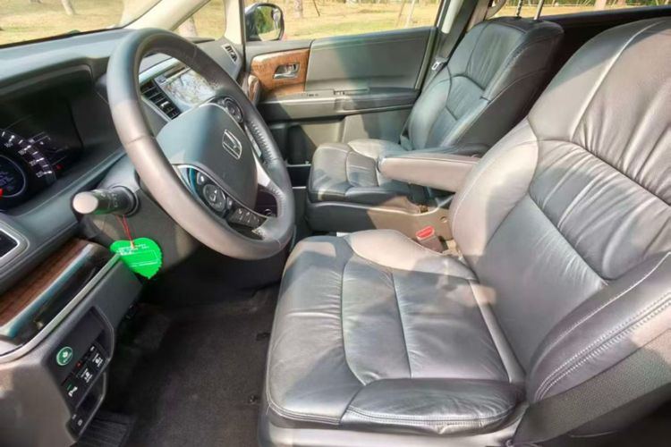 Used Honda Odyssey 2015 Updated Version 2.4L Smart Edition Left Front Seat