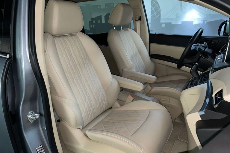 Used Buick GL8 2023 Land Business Class Smart Deluxe Model