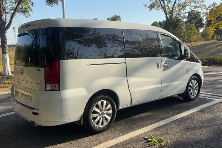 Used JAC Refine M5 2016 2.0T Gasoline Automatic Business Edition
