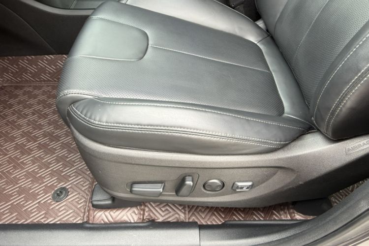 Used Hyundai Santa Fe 2023 Traveler 380T GDi Automatic Two-Wheel Drive GLX Elite Edition