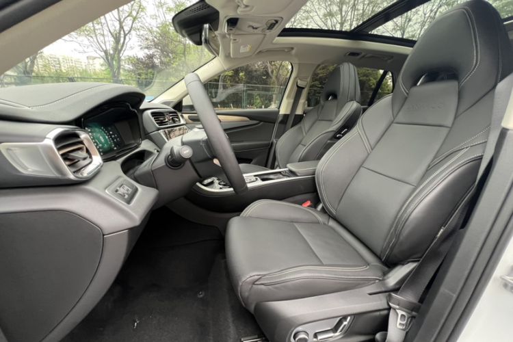 Used Lynk & Co 01 2017 2.0T Two-Wheel Drive Pro Edition Interior 4