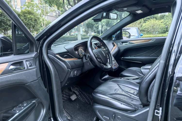 Used Lincoln MKC 2017 2.0T Four-Wheel Drive Prestige Edition