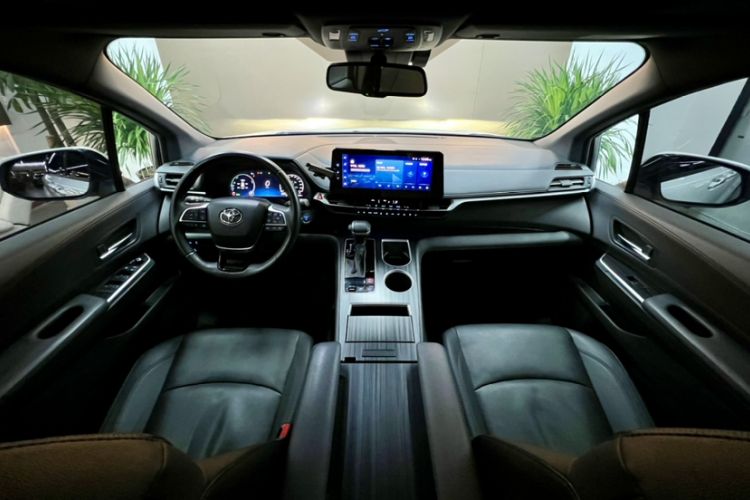 Used Toyota SIENNA 2021 2.5L Hybrid Ultimate Edition Interior 1