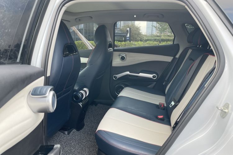 Used BYD Yuan PLUS 2022 430 km Luxury Version Interior 5