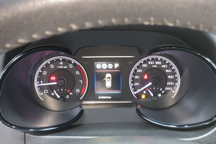 Used Dongfeng Aeolus AX7 2016 2.0L Automatic Zhiyi Trim
