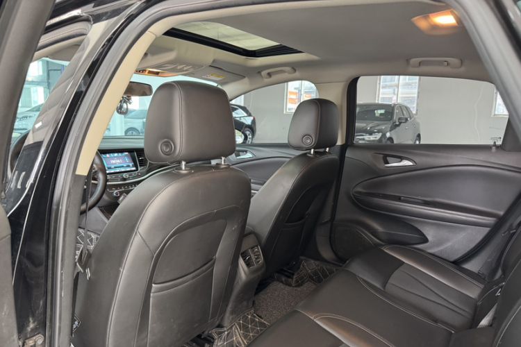 Used Buick Verano 2019 Sedan 20T Dual-Clutch Leading Model Interior 3