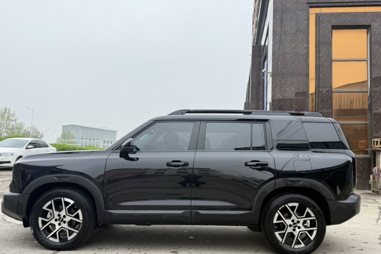 Used BAIC Off-Road BJ30 2026 Model Traveler 1.5T Hybrid Standard Version Exterior 8