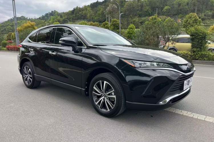 Used Toyota Harrier 2023 2.0L CVT Two-Wheel Drive Luxury Edition Exterior 2