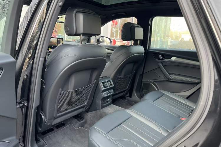 Used Audi Q5L 2025 quattro 45th Anniversary Edition 45 TFSI Luxury Dynamic Model