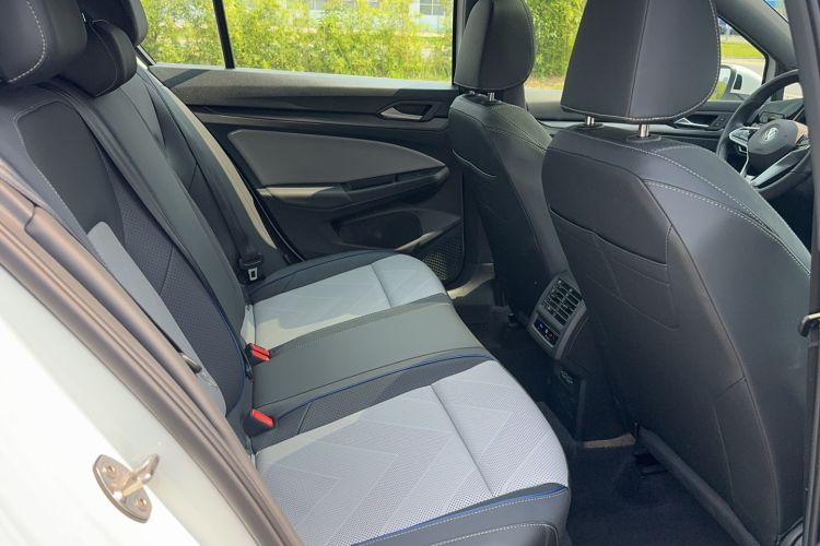 Used Volkswagen Golf 2025 300TSI R-Line Interior 2