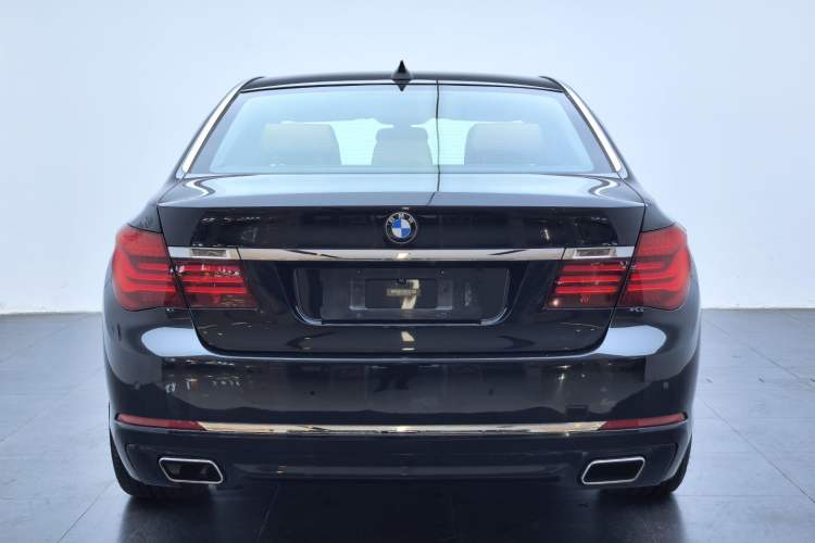 Used BMW 7 Series 2014 730Li Premium Edition Exterior 4