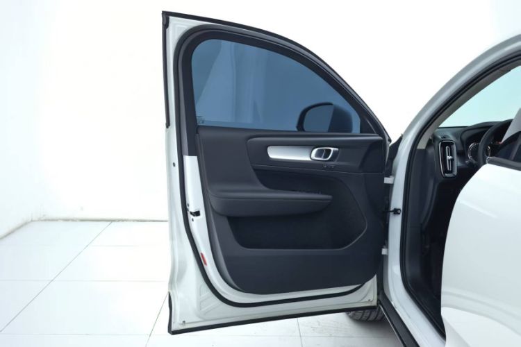 Used Volvo XC40 2022 T4 Four-Wheel Drive Smart & Stylish Edition