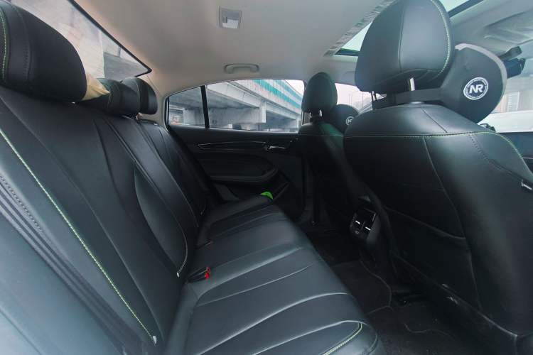 Used Roewe i5 2021 1.5L Manual Diamond Edition