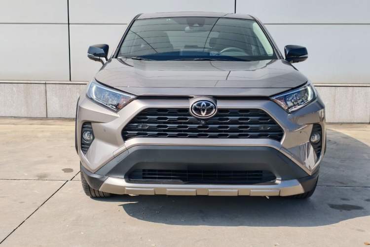 Used Toyota RAV4 2022 2.0L CVT 4x4 Style Plus Edition
