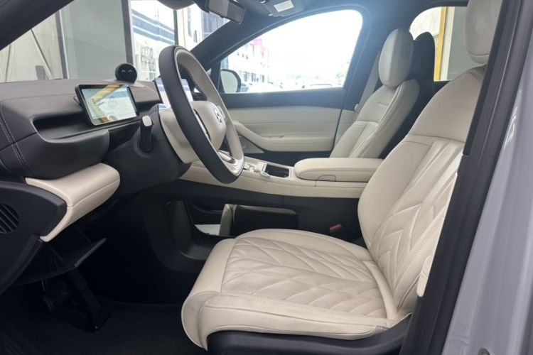 Used Nio ES6 2025 75 kWh Interior 3