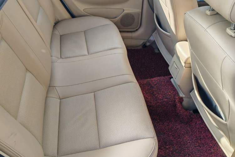 Used Buick Excelle 2013 1.5L Manual Classic Model
