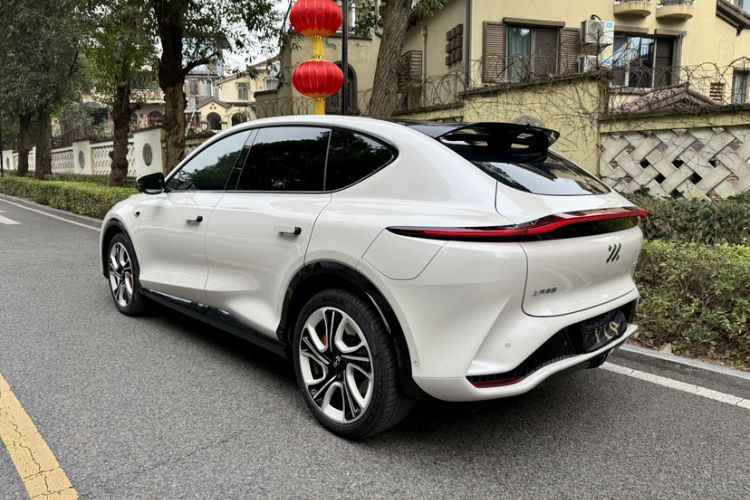 Used IM LS7 2023 100kWh Lux All-Wheel-Drive Version