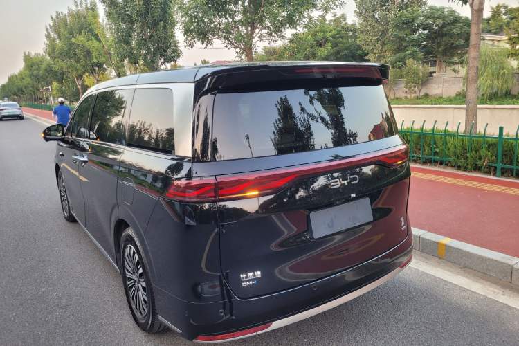 Used BYD Xia 2025 DM-i 1.5T 180km Beyond Edition Exterior 5