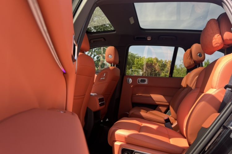 Used Li Auto L8 2023 Pro Model Interior 1