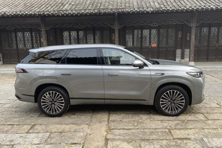 Used Chery Tiggo 9 C-DM 2025 1.5T 106KM Ultra-Comfort Edition 5 Seats Lithium-NMC
