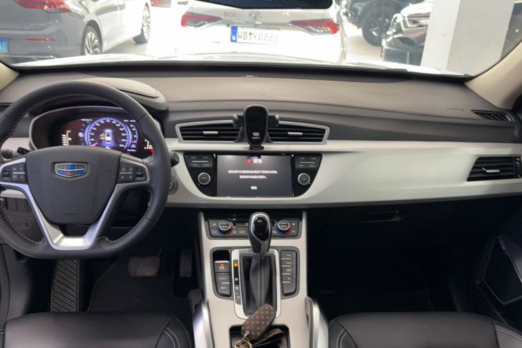 Used Geely Auto Emgrand X7 Sport 2018 1.8TD Automatic Two-Wheel Drive Smart Connect 4G Internet Edition Interior 9