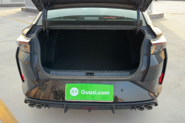 Used Dongfeng Aeolus Yixuan 2022 230T Automatic Adaptive-Beam Knight Edition
