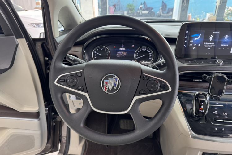 Used Buick GL8 2023 Land Executive Class Smart Enjoyment Model Steering Wheel