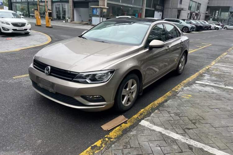 Used Volkswagen Lamando 2015 230TSI DSG Fashion Edition