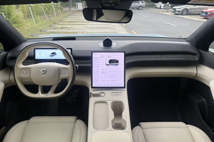 Used Nio ES6 2023 75 kWh
