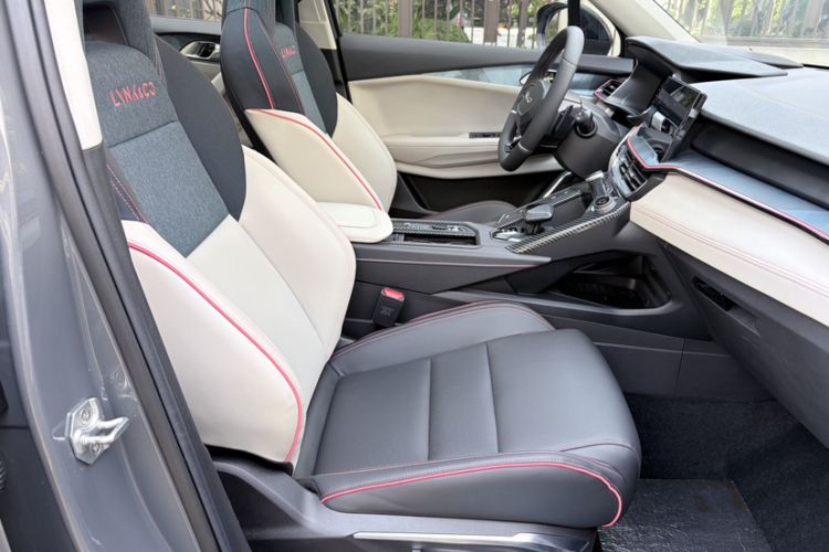 Used Lynk & Co 06 2020 1.5T YAO Halo Right Front Seat