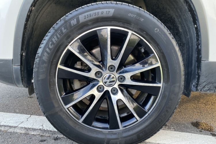 Used Volkswagen Tiguan L 2015 1.8TSI Automatic Two-Wheel Drive Luxury Model