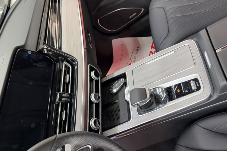 Used Hongqi HS5 2025 2.0T Two-Wheel Drive Flagship Pro Edition
