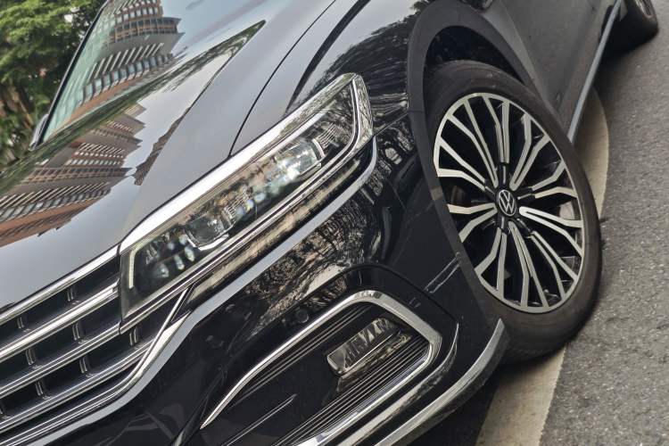 Used Volkswagen Phideon 2021 380TSI Luxury Edition Left Front Headlight