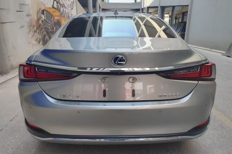 Used Lexus ES 2020 200 Excellence Edition
