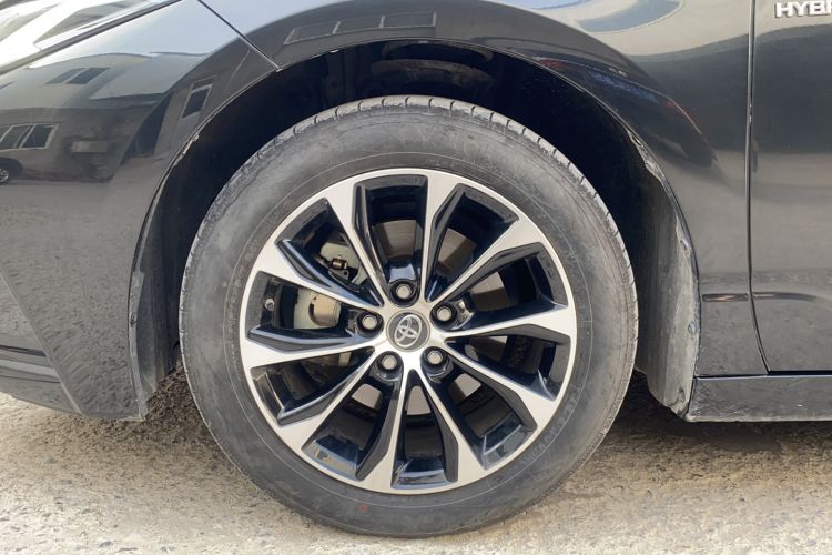 Used Toyota Avalon 2022 Dual-Engine 2.5L Luxury Edition
