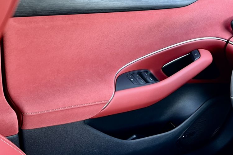 Used Xiaomi Auto SU7 2024 Four-Wheel Drive Ultra-Long Range Advanced Intelligent Driving Max Edition
