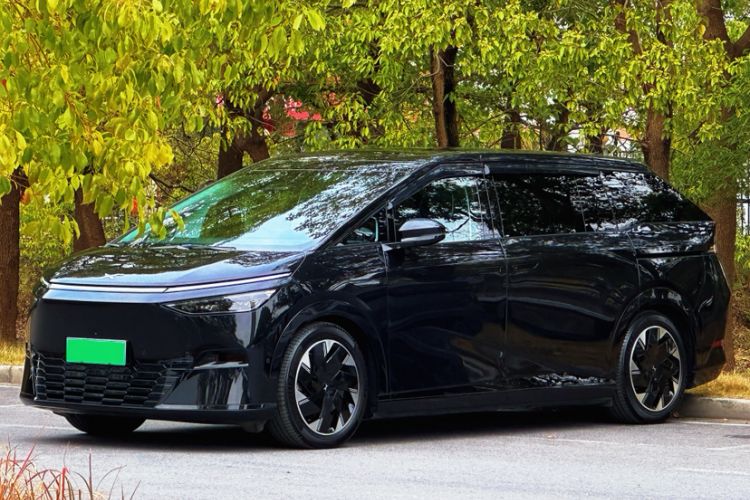 Used XPeng X9 2024 702 Ultra-Long Range Max