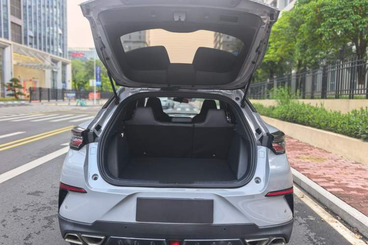 Used CHANGAN UNI-T 2020 1.5T Prestige Version Interior 6