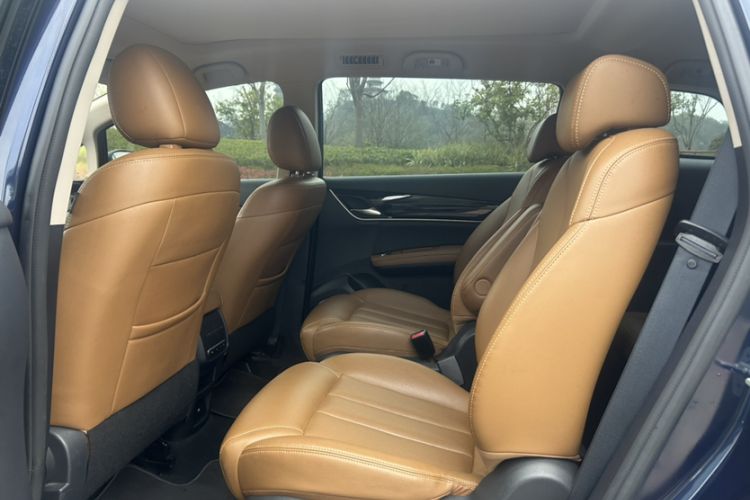 Used BYD Song MAX 2018 1.5T Automatic Smart Connect Elite Model with 6 Seats
