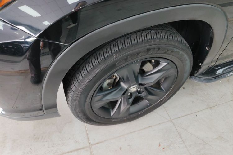 Used Toyota Highlander 2018 2.0T Four-Wheel Drive Knight Edition 7 Seats China VI Standard
