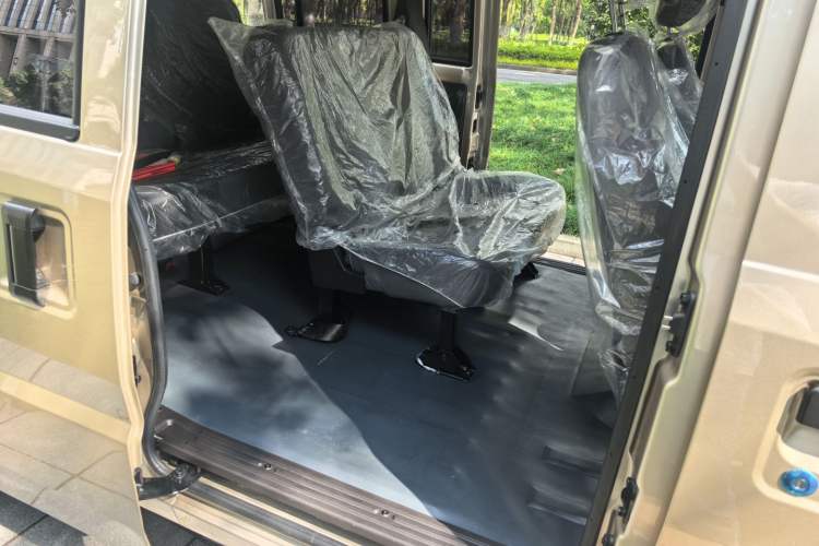 Used Wuling Rongguang 2021 1.5L Extended Standard Version with Air Conditioning – L3C
