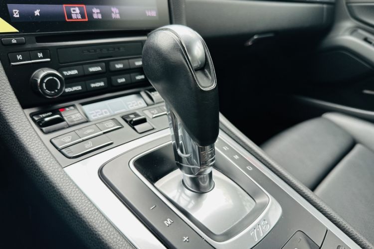 Used Porsche 718 2018 Cayman 2.0T
