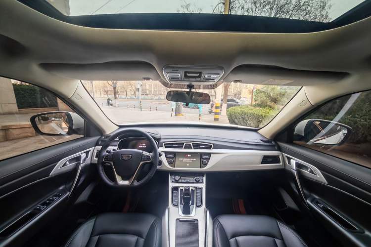 Used Geely Auto Emgrand X7 Sport 2020 1.8TD DCT Two-Wheel Drive Smart Connect 4G-Enabled Version
