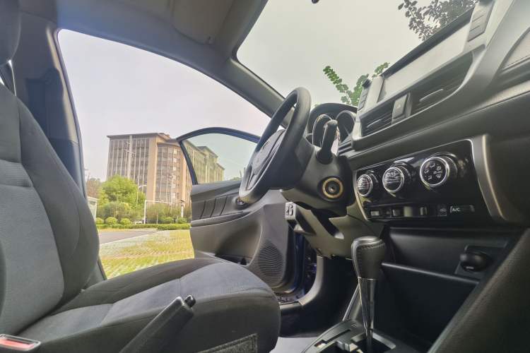 Used Toyota YARiS L Zhi Xiang 2017 1.5E CVT Dynamic Edition Interior 5