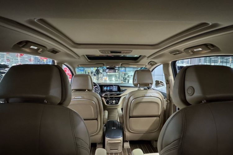 Used Buick GL8 2021 ES Landtrek 653T Luxury Model