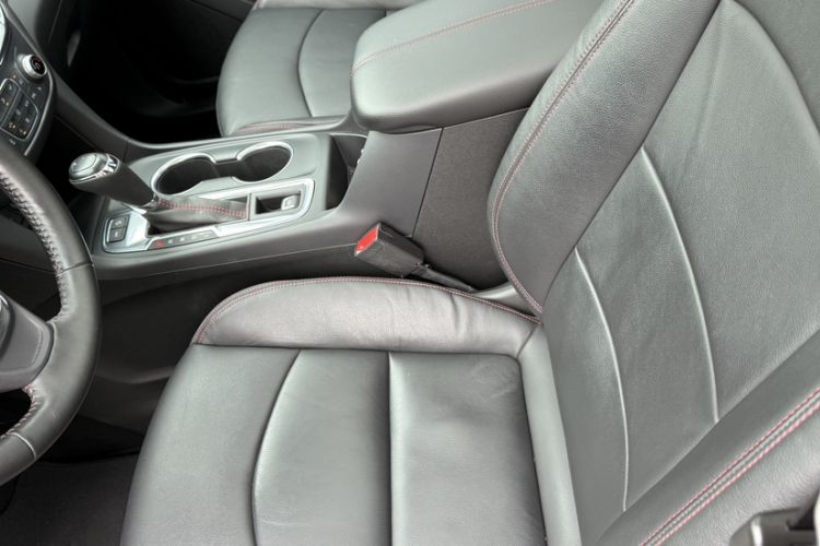 Used Chevrolet Equinox 2019 Redline 550T Automatic All-Wheel-Drive RS Model China VI Standard
