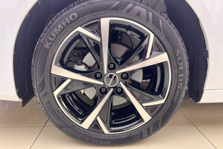 Used Roewe i5 2023 1.5L CVT Luxury Edition