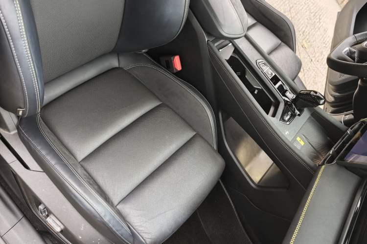 Used Lynk & Co 03 2023 1.5TD DCT JingPro Interior 1